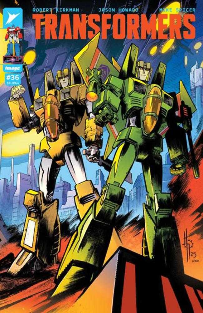 Transformers [2023] #36 (Cover C Jason Howard Connecting)